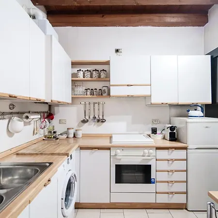 Il Balcone Della Corte - Downtown Apartment