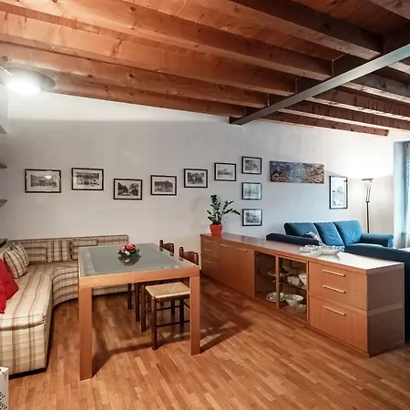 Apartment Il Balcone Della Corte - Downtown Como