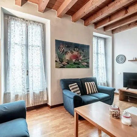 Apartment Il Balcone Della Corte - Downtown Como